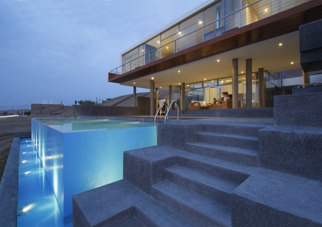 Ultra Modern Bachelor Beach House Q by Longhi Architects (7)